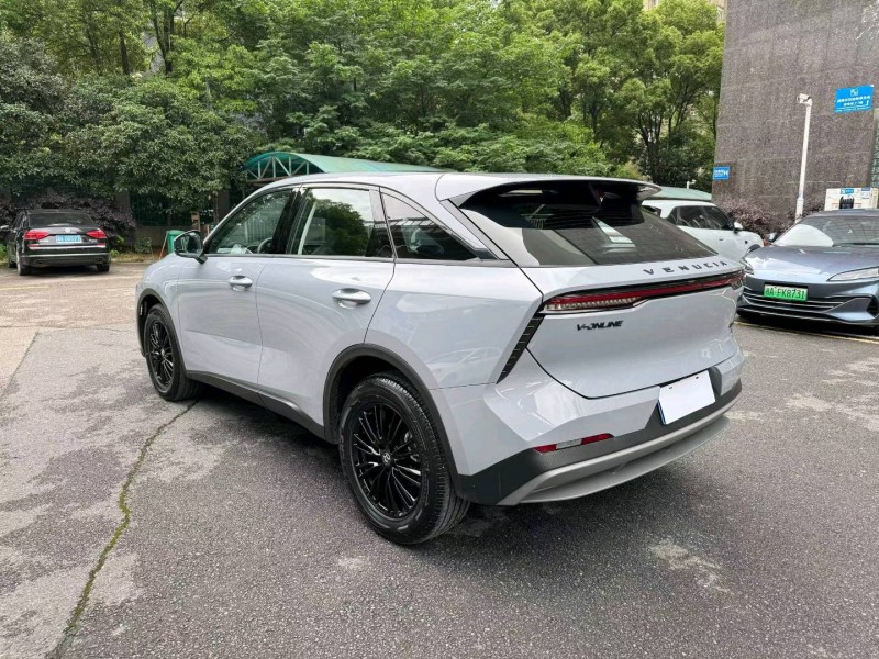 长沙25年启辰大V6