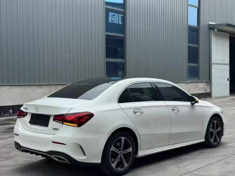 延安22年奔驰A6