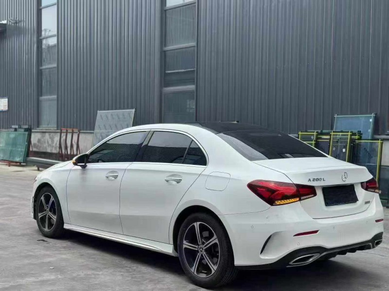 延安22年奔驰A7