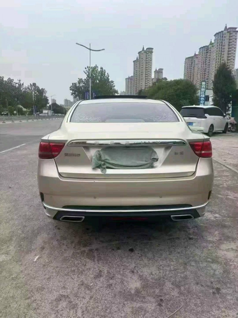 新乡18年吉利博瑞7
