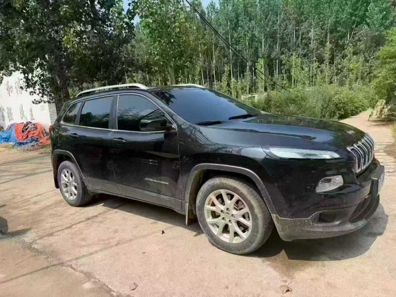南通17年Jeep指南者2