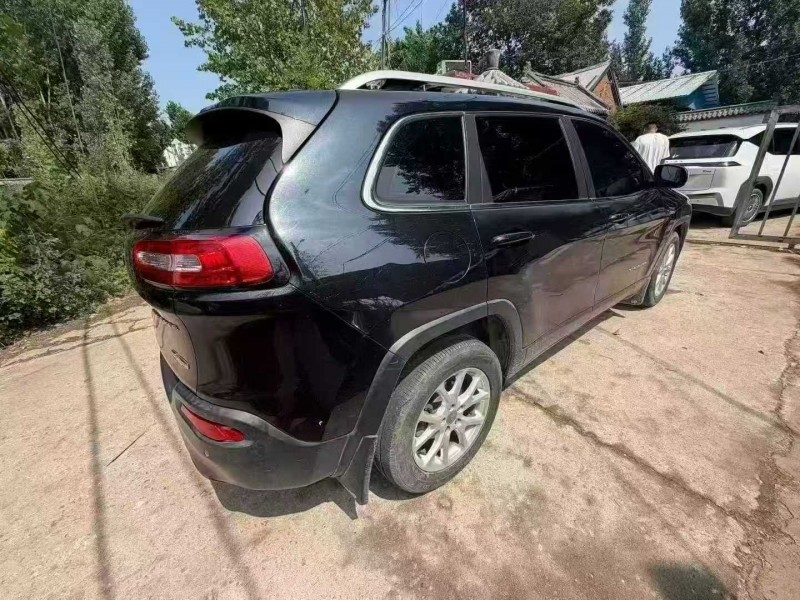 南通17年Jeep指南者8