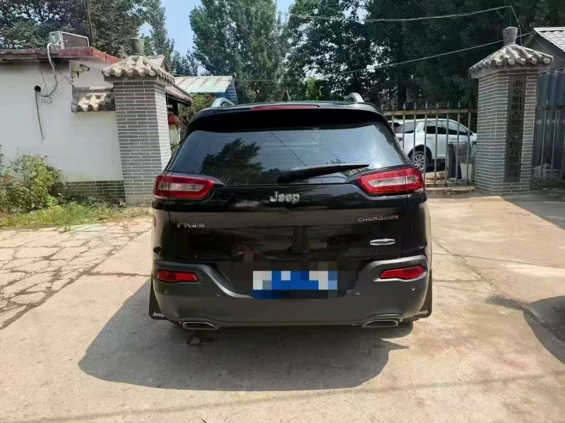 南通17年Jeep指南者9
