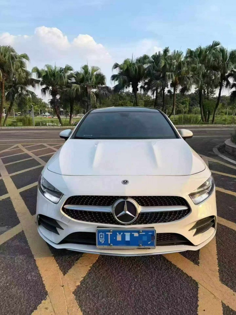 珠海21年奔驰A1