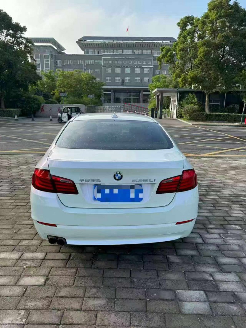 潍坊13年宝马5系9