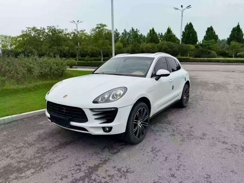 东营15年保时捷Macan3
