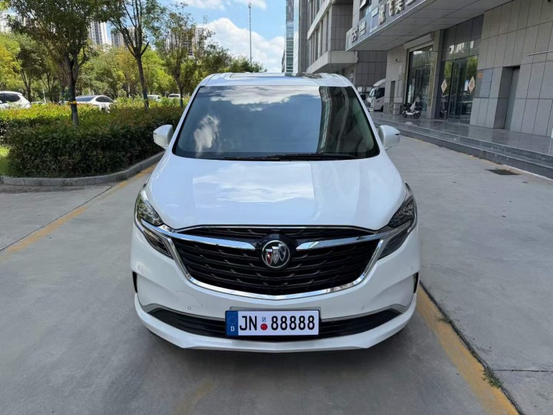 济宁21年别克GL81