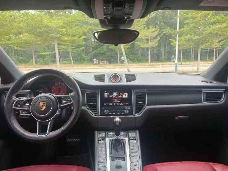 广州16年保时捷Macan6