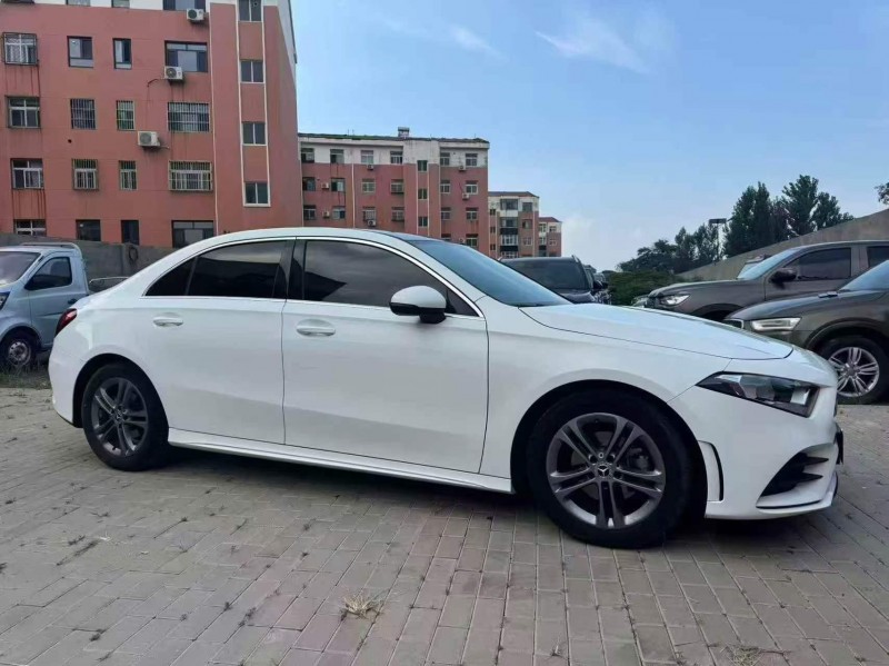 秦皇岛22年奔驰A3