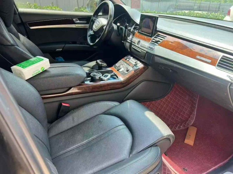 东营12年奥迪A8L5