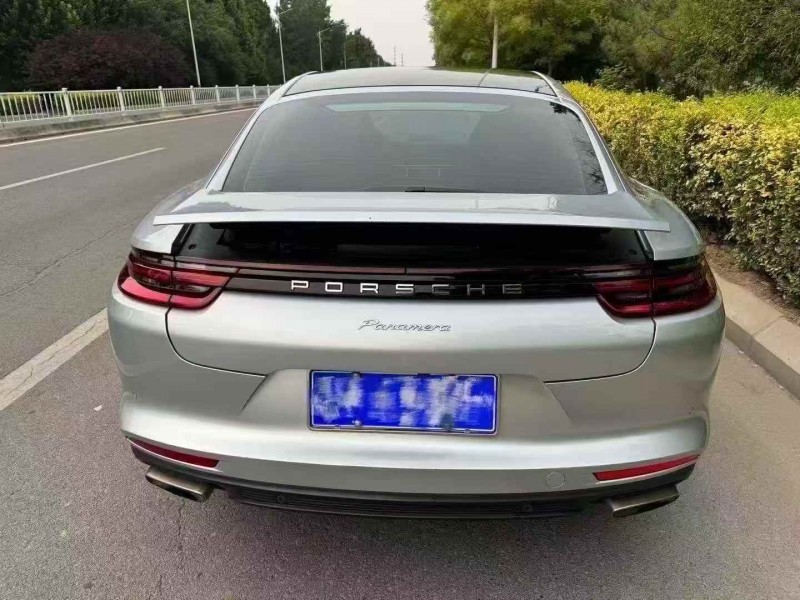 枣庄18年保时捷帕拉梅拉8