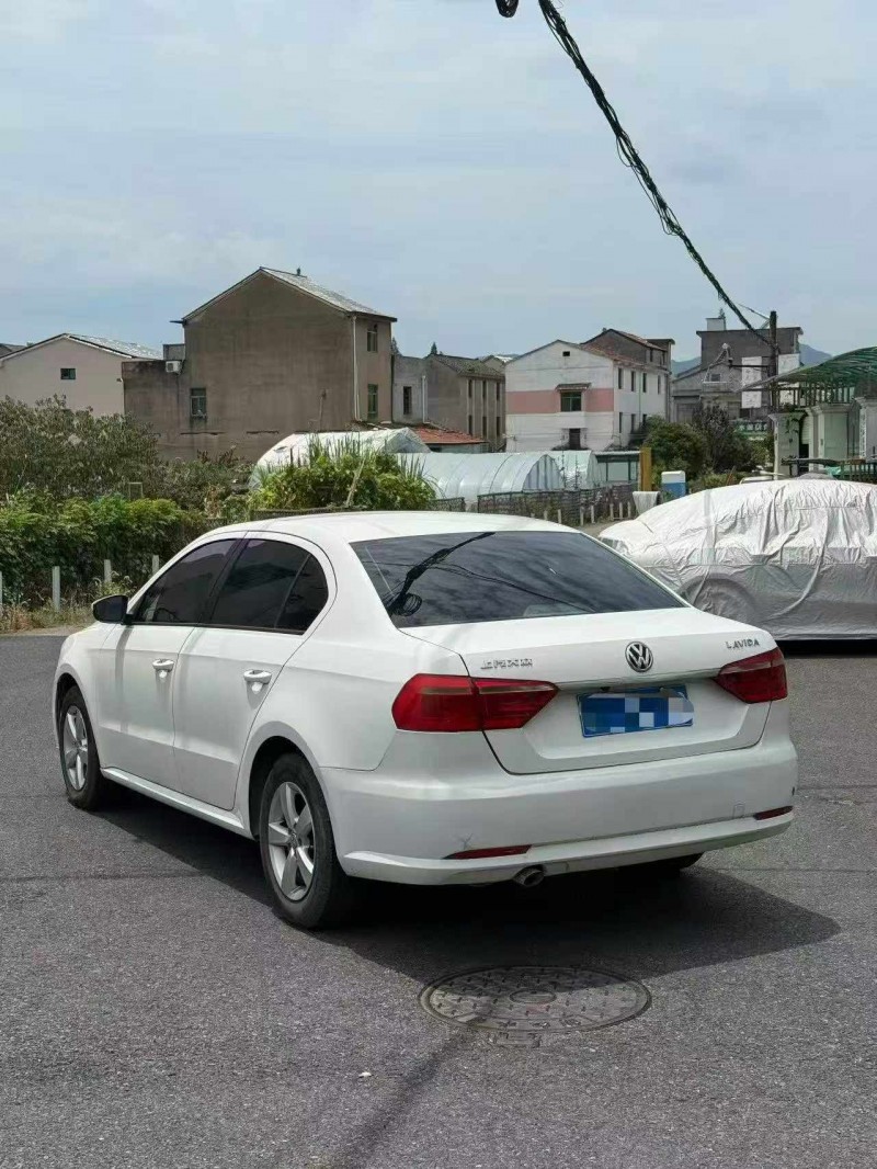 湖州17年大众朗逸7