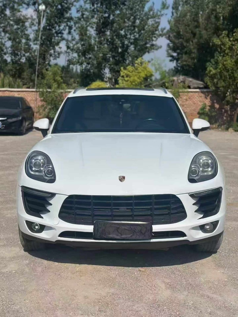 潍坊18年保时捷Macan1
