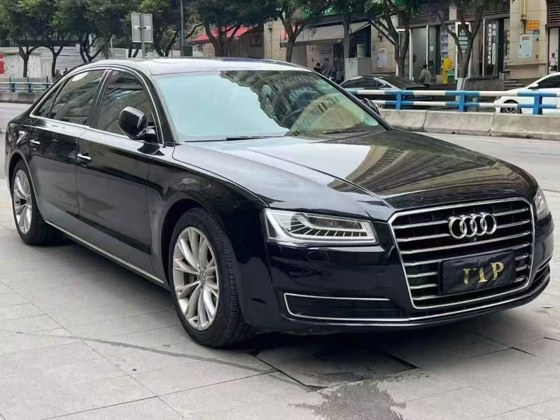 重庆17年奥迪A8L3