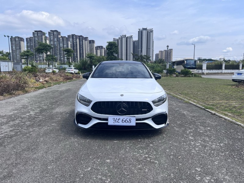 桂林19年奔驰A1
