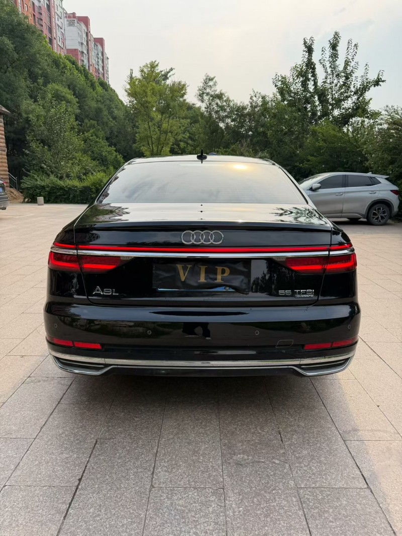 邢台19年奥迪A8L9