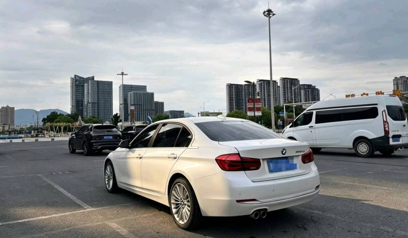 金华18年宝马3系6