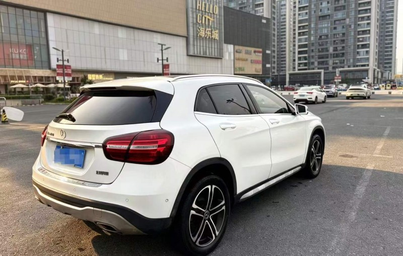 金华19年奔驰GLA9