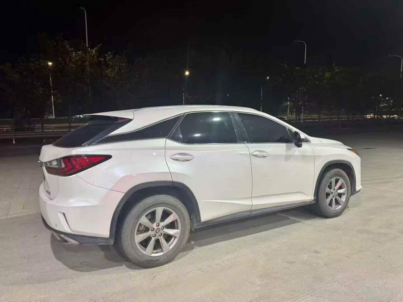 赣州19年雷克萨斯RX8
