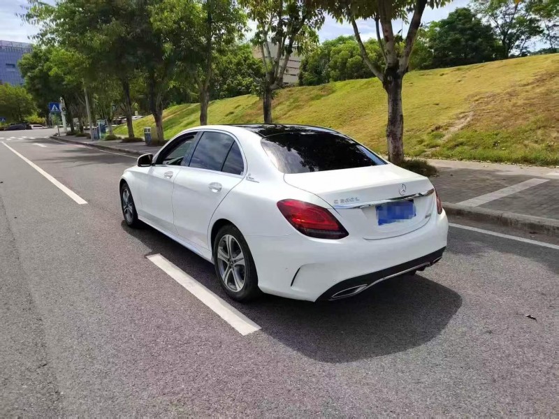 重庆19年奔驰C7