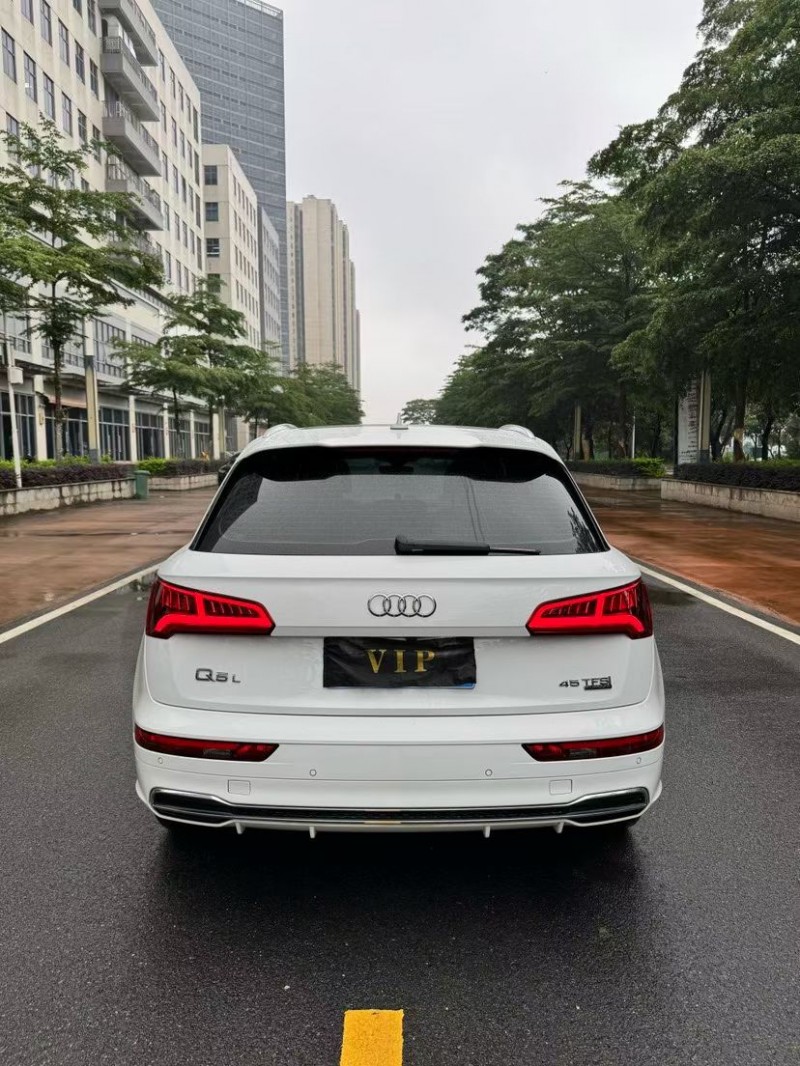东莞19年奥迪Q59