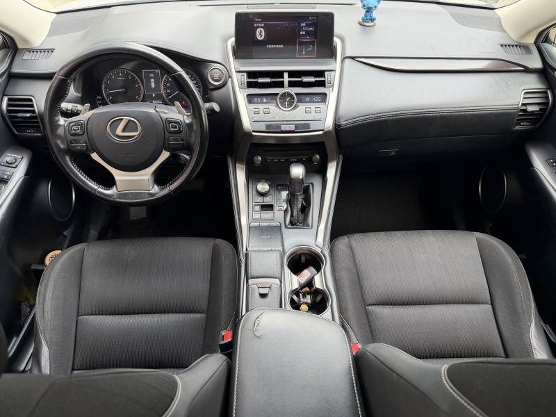 济宁17年雷克萨斯NX8