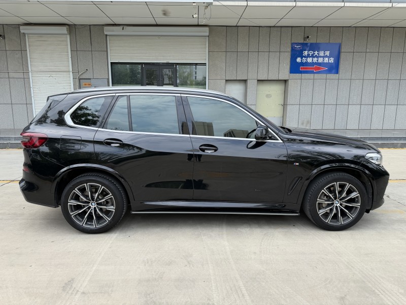 济宁21年宝马X54