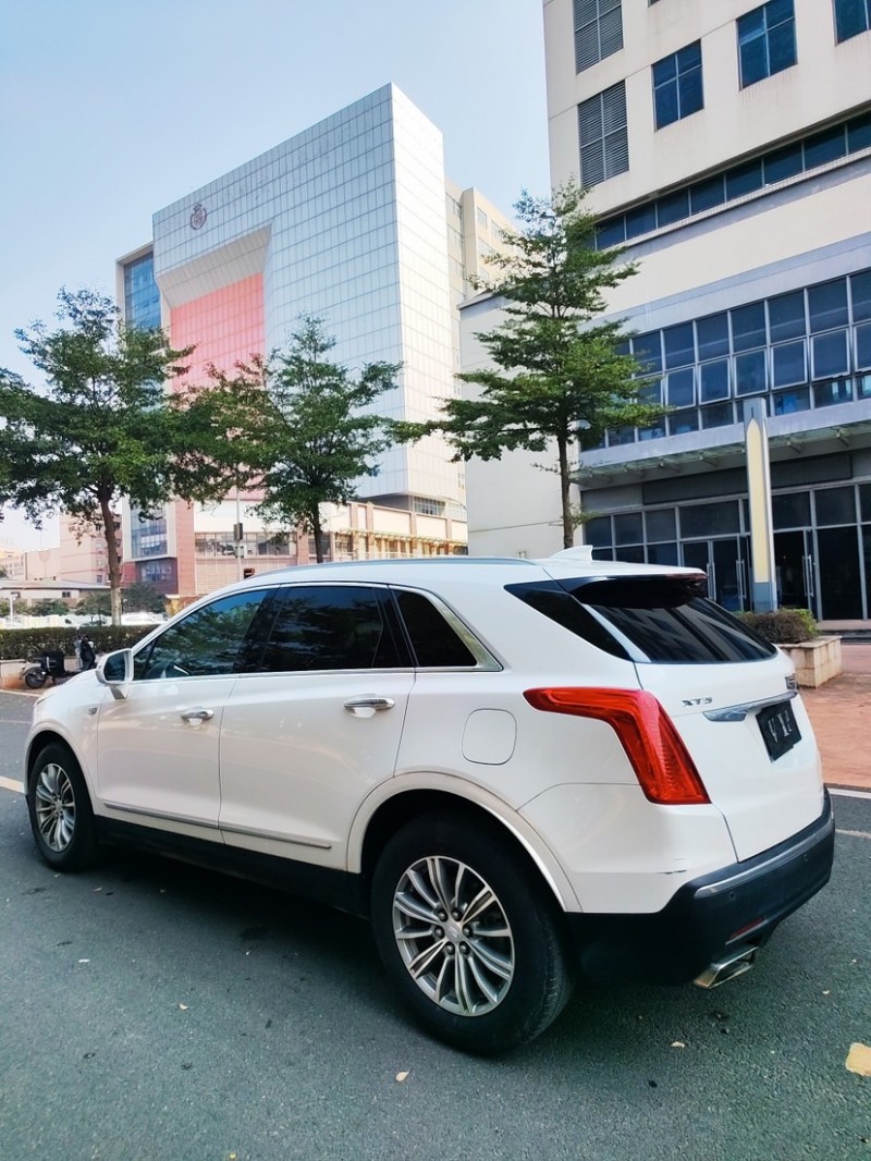 东莞18年凯迪拉克XT58