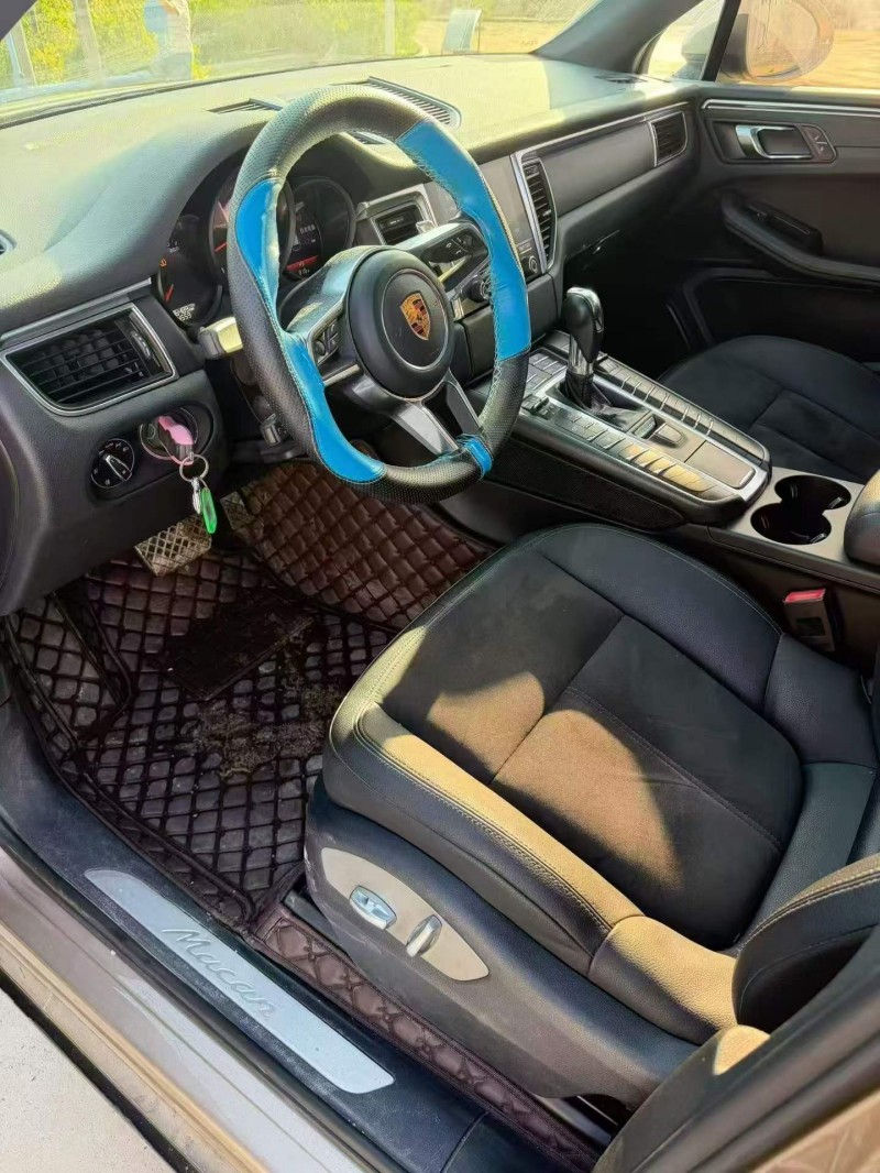 白银16年保时捷Macan6