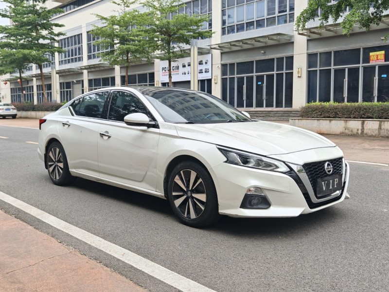 东莞21年日产天籁1