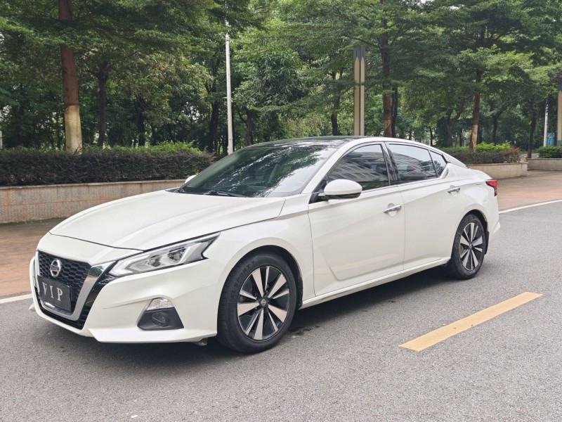 东莞21年日产天籁2