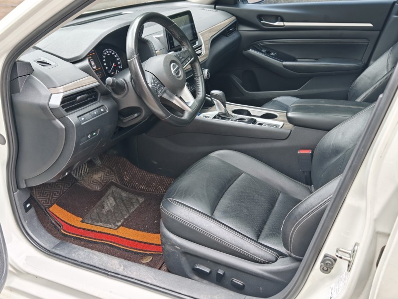 东莞21年日产天籁4