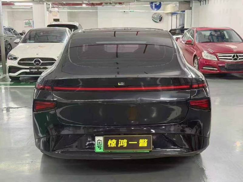 深圳22年小鹏汽车p77