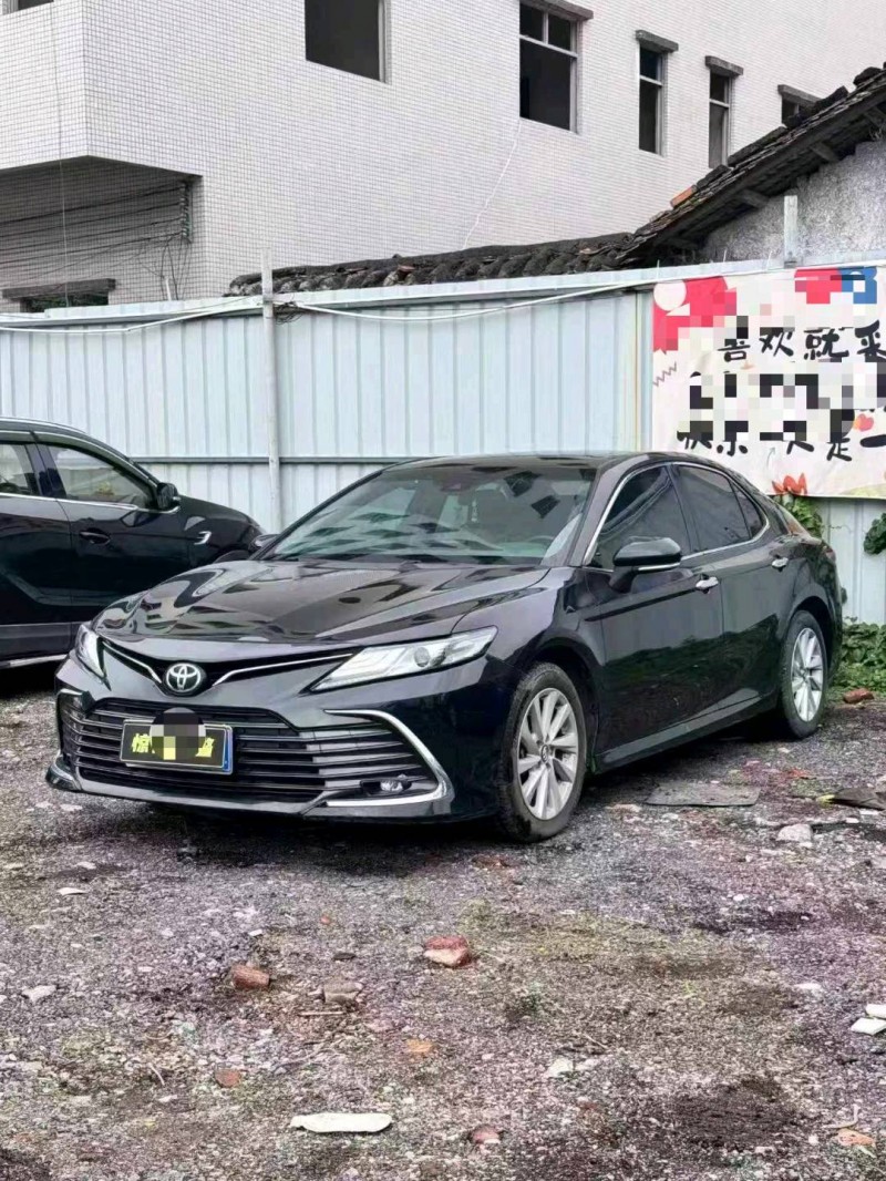 广州22年丰田凯美瑞3