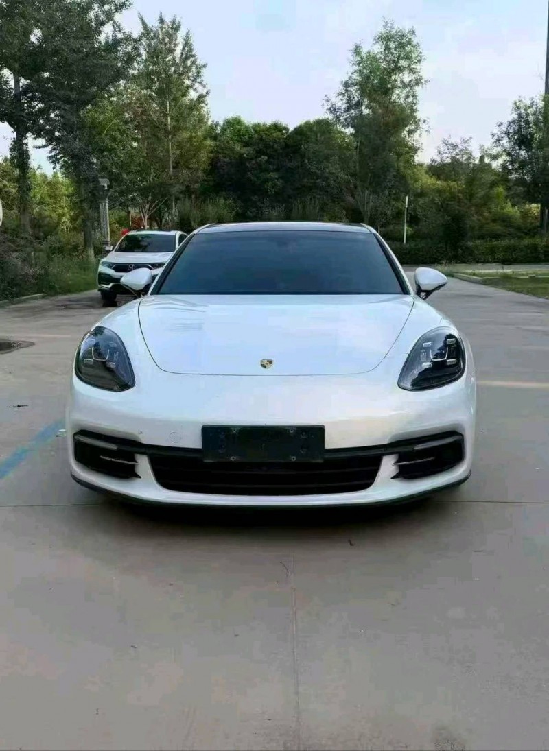 东营19年保时捷帕拉梅拉1