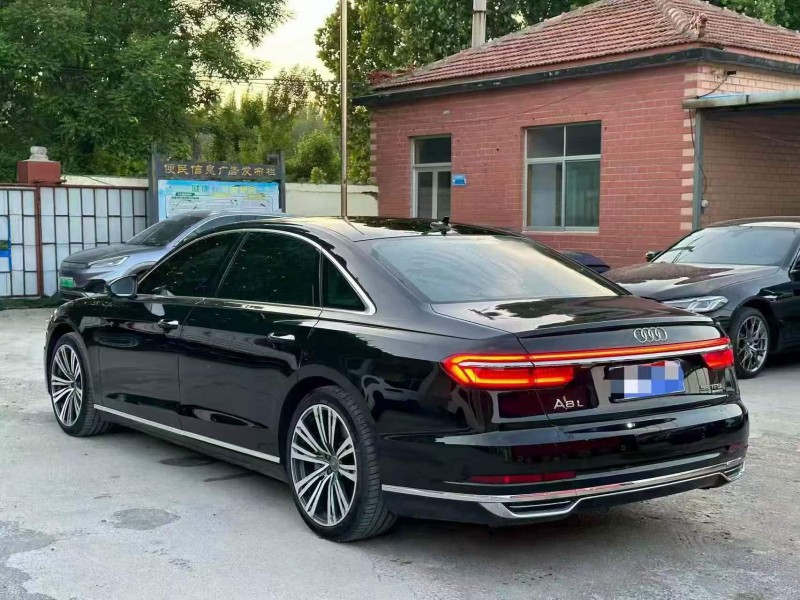 枣庄18年奥迪A8L8