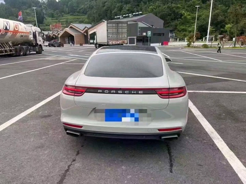 荆门17年保时捷帕拉梅拉8