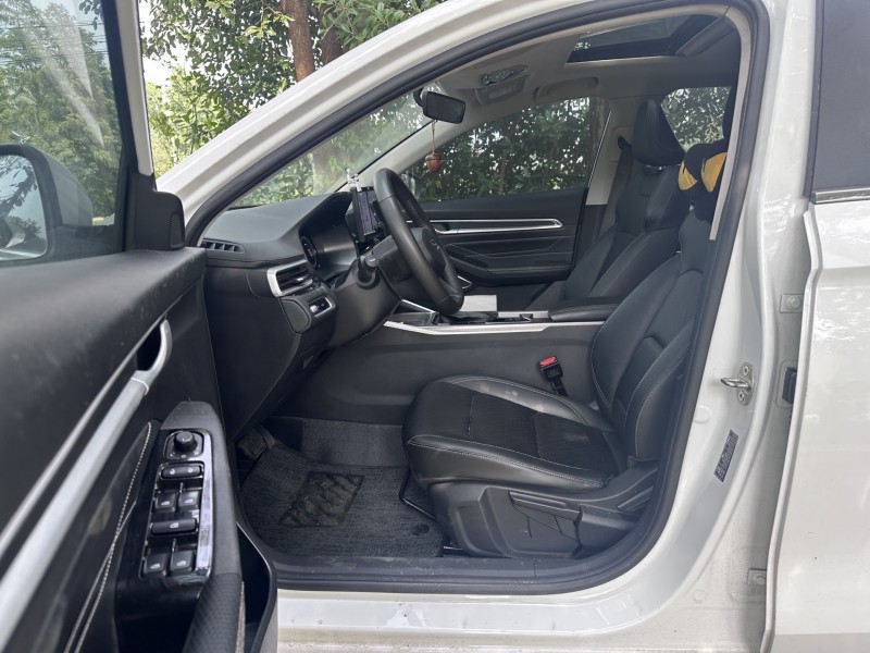 盐城23年吉利帝豪5
