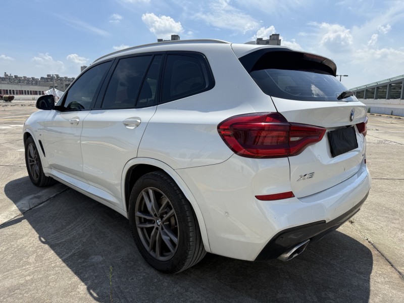 盐城19年宝马X56