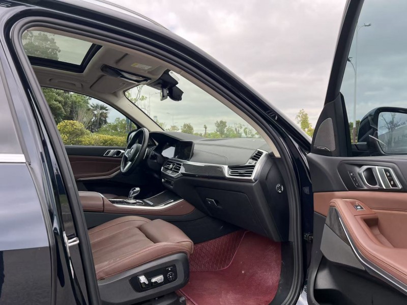 盐城19年宝马X56
