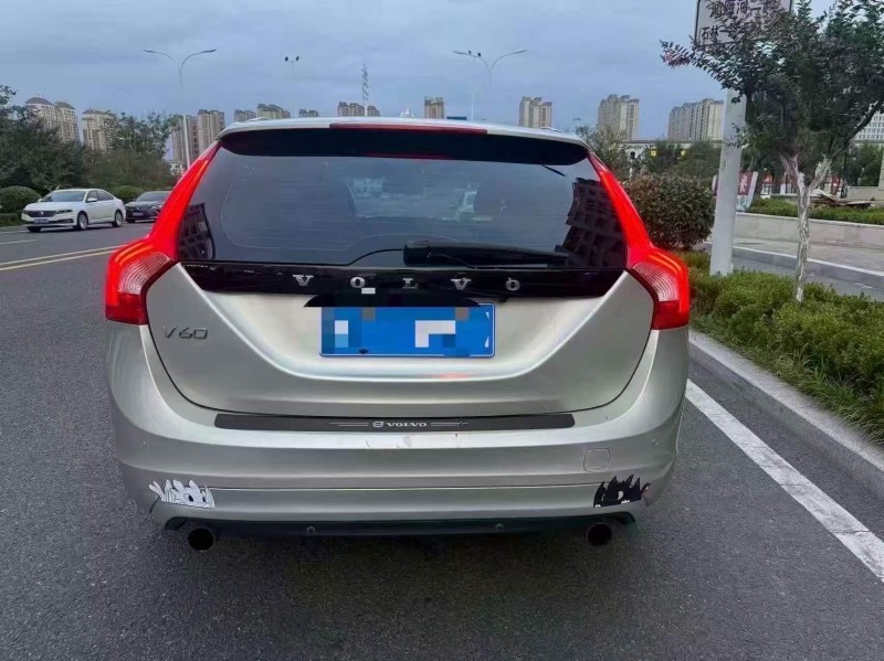 东营17年沃尔沃V608