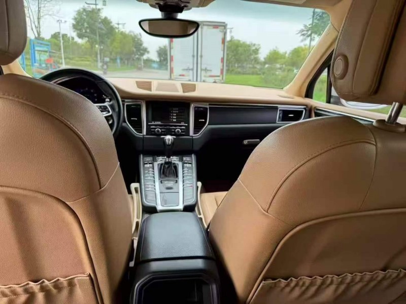 烟台15年保时捷Macan5