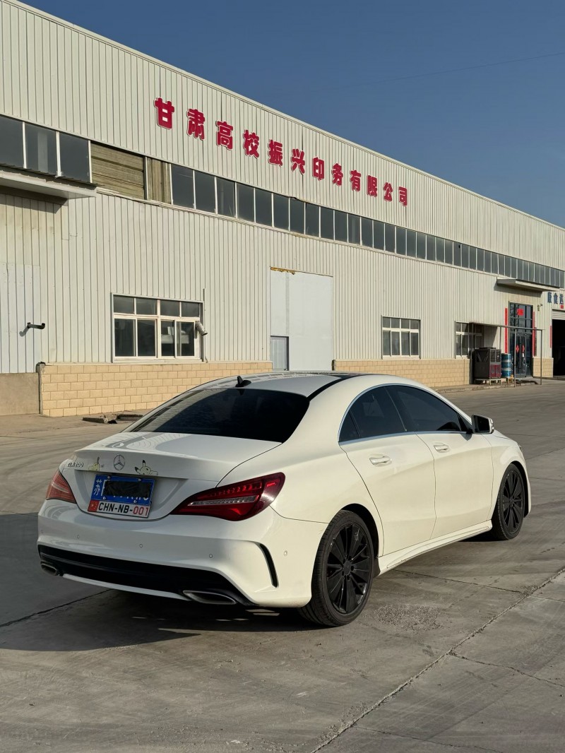 兰州17年奔驰CLA9