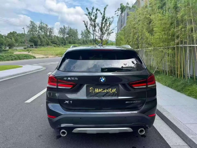 金华21年宝马X19
