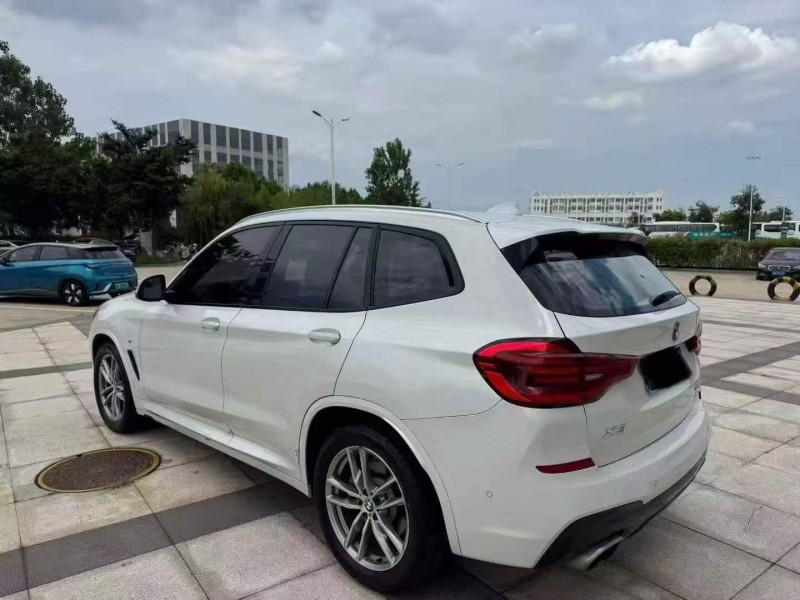 东营18年宝马X38
