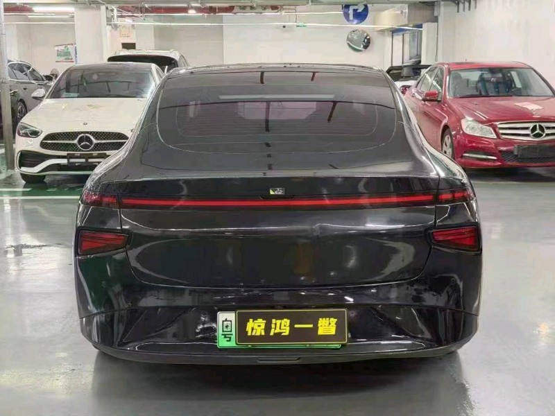深圳22年小鹏汽车p78