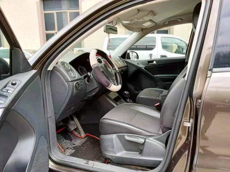 东莞16年大众途观4