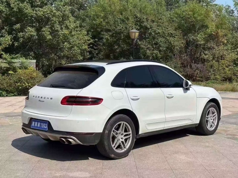 烟台17年保时捷Macan8