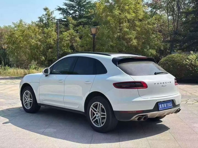 烟台17年保时捷Macan9