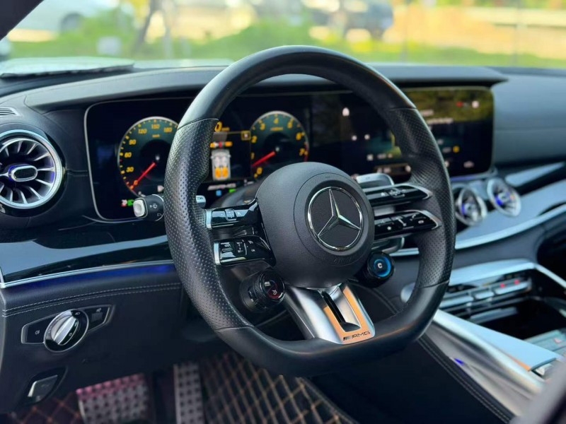 汕头22年奔驰AMG5